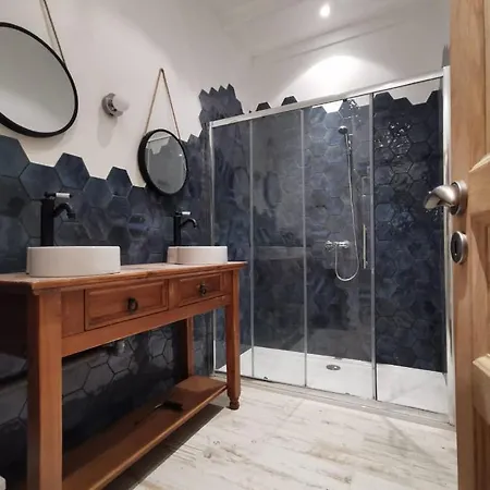 Bnb Jardin Vieux Port Panier Konukevi Marsilya